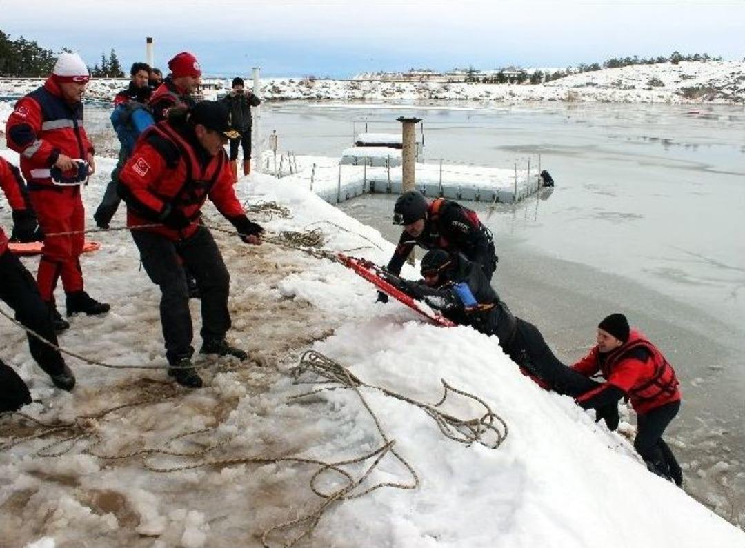 (&ouml;zel Haber) Nefes Kesen &ldquo;buzda Kurtarma&rdquo; Tatbikatı