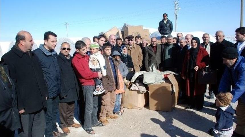Midyat Belediyesi&rsquo;nden M&uuml;ltecilere Giyim Yardımı