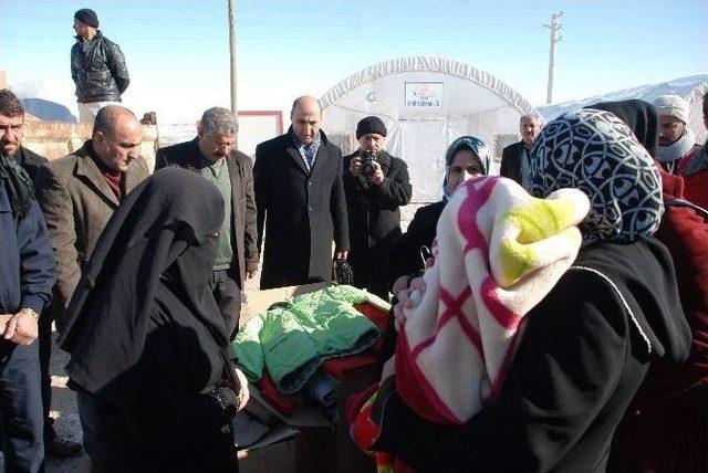 Midyat Belediyesi&rsquo;nden M&uuml;ltecilere Giyim Yardımı 1