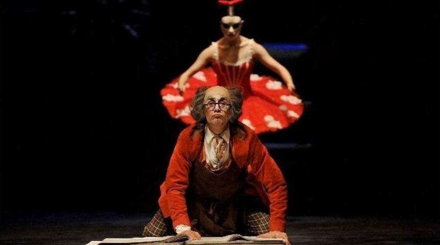 Oyuncak Kız Opera Sahnesinde Canlanacak