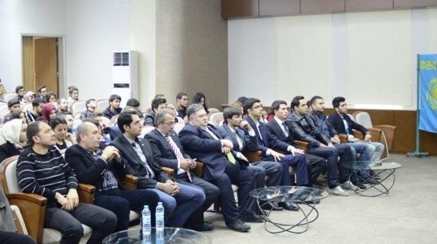 &Ccedil;&uuml; Tarih Kul&uuml;b&uuml;&rsquo;nden &ldquo;dilde, Fikirde, İş&rsquo;te Birlik&rdquo; Konferansı