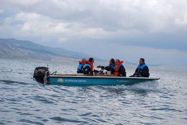 Gölmarmara Gölü’nde Su Ürünleri Kontrolleri Sıklaşıyor