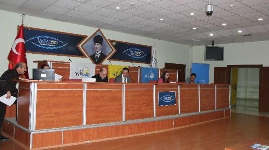 Büyükşehir Belediyesi 2015’in İlk Meclis Toplantısına Başladı