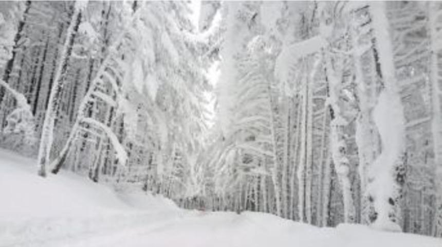 Uludağ&rsquo;da Kar Kalınlığı 3 Metre 20 Santime Ulaştı