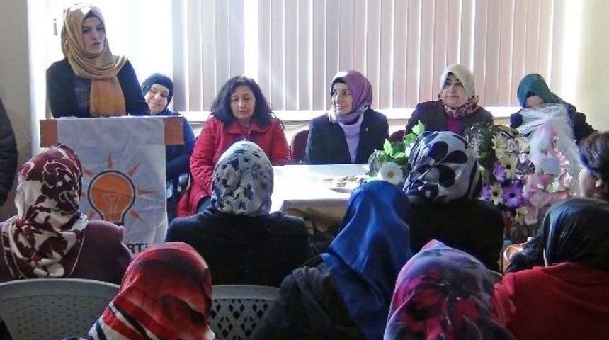 Pınarbaşı Ak Parti Kadın Kolları Ve Gen&ccedil;lik Kolları Kongresi Yapıldı