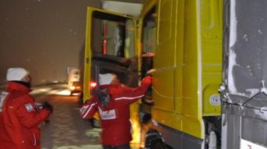 Kızılay&rsquo;dan Yolda Kalanlara Kumanya