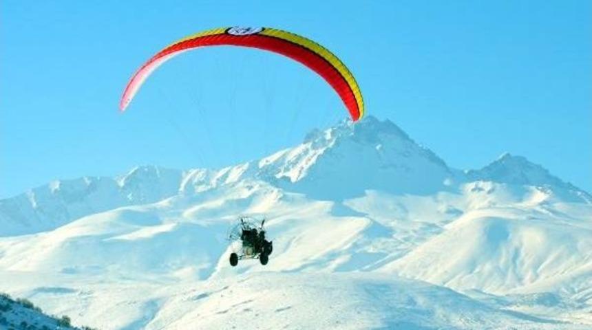 Buz Gibi Havada, G&ouml;ky&uuml;z&uuml;nde U&ccedil;uş Keyfi