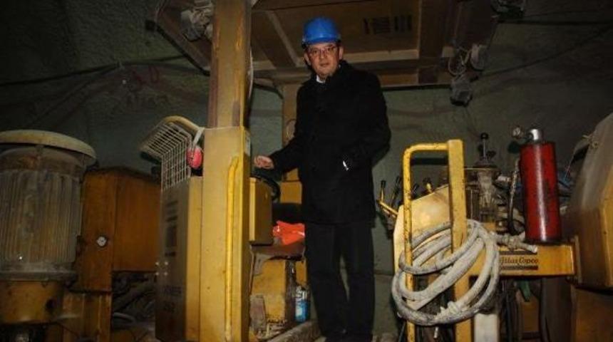 Chp'li &Ouml;zel: İnşaası Duran Sabuncubeli T&uuml;neli G&uuml;nden G&uuml;ne &Ccedil;&ouml;k&uuml;yor