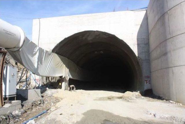 Chp li &Ouml;zel: İnşaası Duran Sabuncubeli T&uuml;neli G&uuml;nden G&uuml;ne &Ccedil;&ouml;k&uuml;yor 3