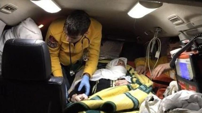 Batman&rsquo;da Kapalı K&ouml;y Yollarındaki Hastalara Havadan Ulaşıldı