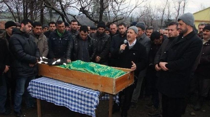 Tekne Faciasında Hayatını Kaybeden Kişi Toprağa Veridi