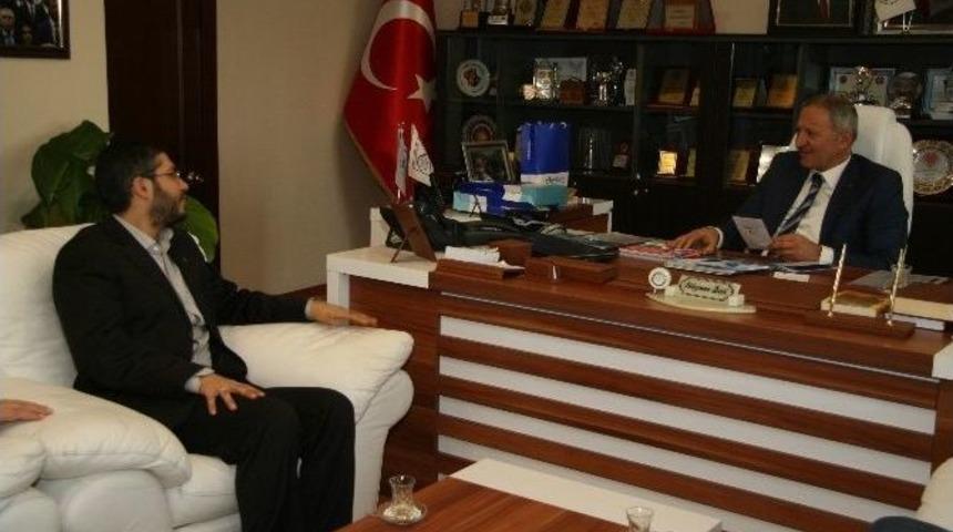 Anadolu &Ouml;ğrenci Birliği Derneği&rsquo;nden Başkan Dişli&rsquo;ye Ziyaret