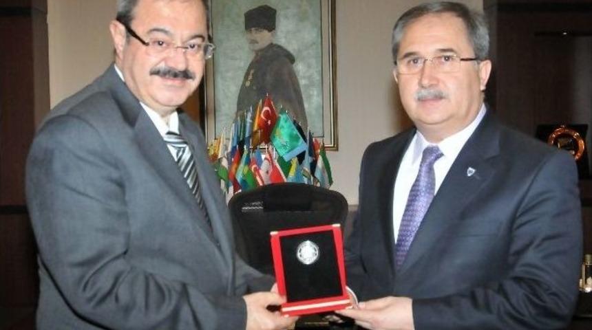 Koordinat&ouml;r Vali Dalmaz&rsquo;dan Gso Başkanına Veda Ziyareti