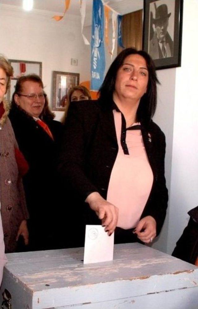 Dat&ccedil;a Ak Parti Kongrelerini Tamamladı 1