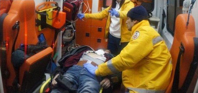 Otomobille &Ccedil;arpışan Motosikletli Hayatını Kaybetti 1