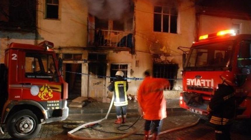 Tokat&rsquo;ta Ahşap Ev 12 Saat Arayla İkinci Kez Yandı