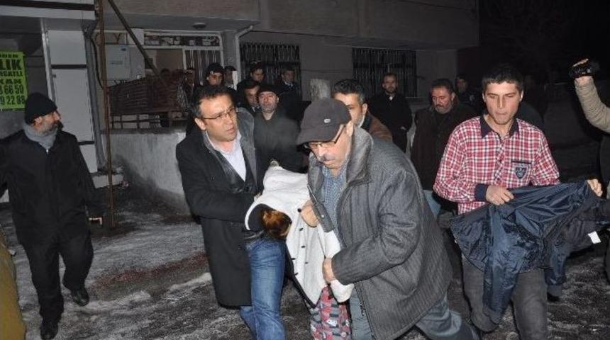 Anne Ve Kardeşlerini Rehin Alan Kadın G&ouml;zaltına Alındı