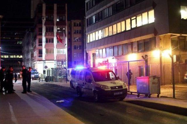 Cumhuriyet Gazetesi Önünde Polis Güvenlik Önlemi Aldı- 1