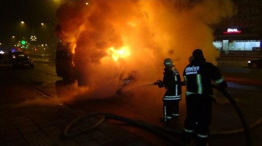 Fabrika Servisi &Ccedil;ayır &Ccedil;ayır Yandı