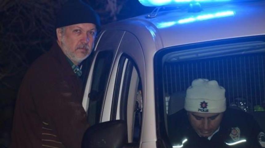 Virajı Alamayan Tır Villanın Bah&ccedil;esine Girdi