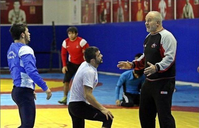 Milli Güreşçiler, Başkentte Kampa Girdi 2