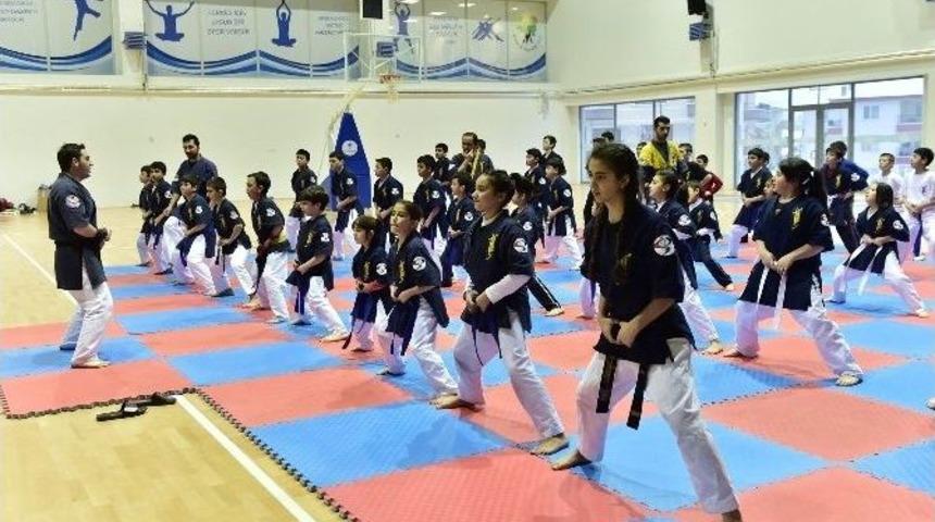 Mamak Sayokan Topluluğu K&ouml;zg&uuml;de Ter D&ouml;kt&uuml;