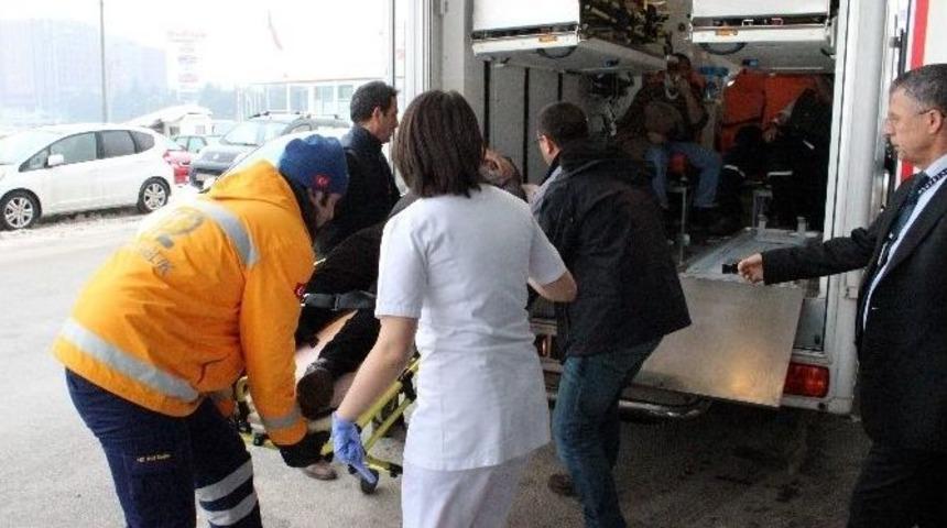 Eskişehir&rsquo;de Zincirleme Trafik Kazası; 43 Yaralı
