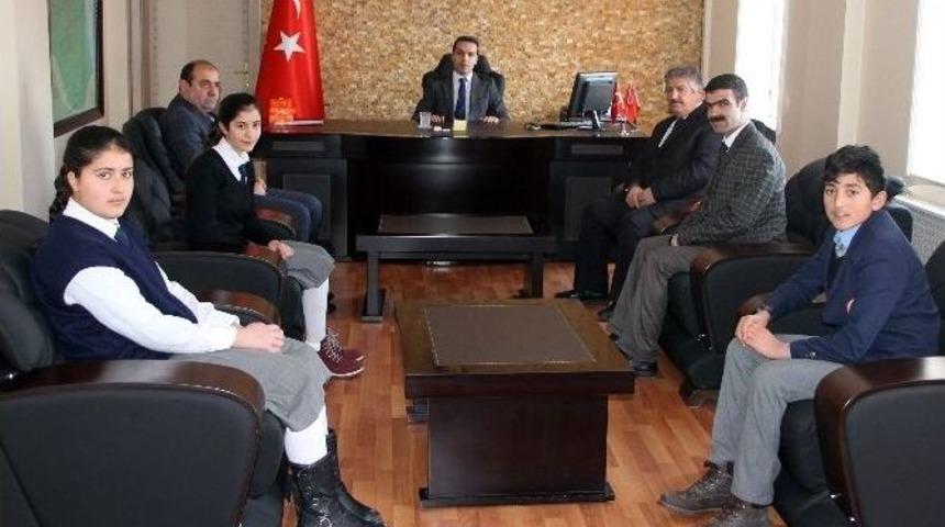 Teog&rsquo;ta Başarılı Olan &Ouml;ğrenciler &Ouml;d&uuml;llendirildi