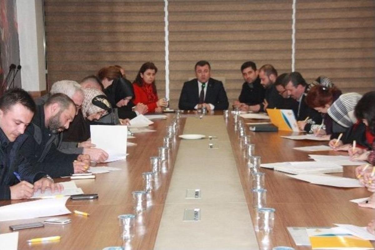 Ak Parti Yeni Y&ouml;netimi G&ouml;rev Dağılımını Yaptı