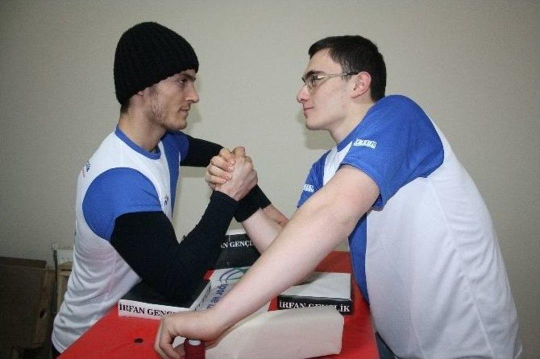İşte Bursa&rsquo;nın İlk Lisanslı Bilek G&uuml;reş&ccedil;ileri