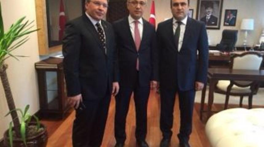 Bayburt Milletvekili B&uuml;nyamin &Ouml;zbek, Ulaştırma, Denizcilik Ve Haberleşme Bakanı L&uuml;tf&uuml; Elvan İle G&ouml;r&uuml;şt&uuml;