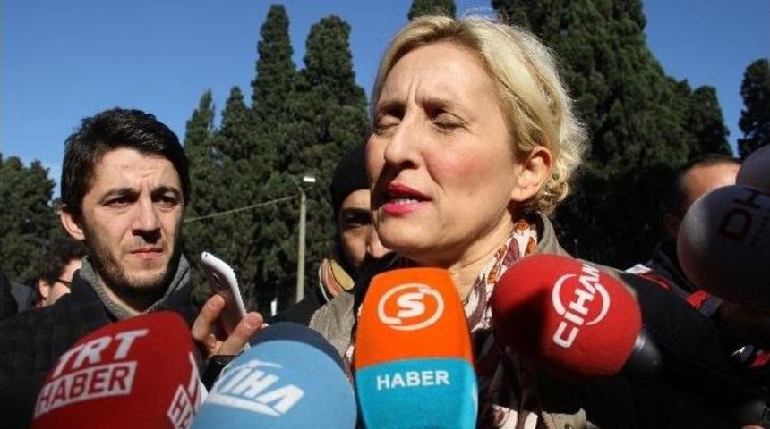 Melda Onur: "cumhuriyet&rsquo;in Yaptığı Başbakanın Y&uuml;r&uuml;y&uuml;şe Katılması Kadar Değerli"