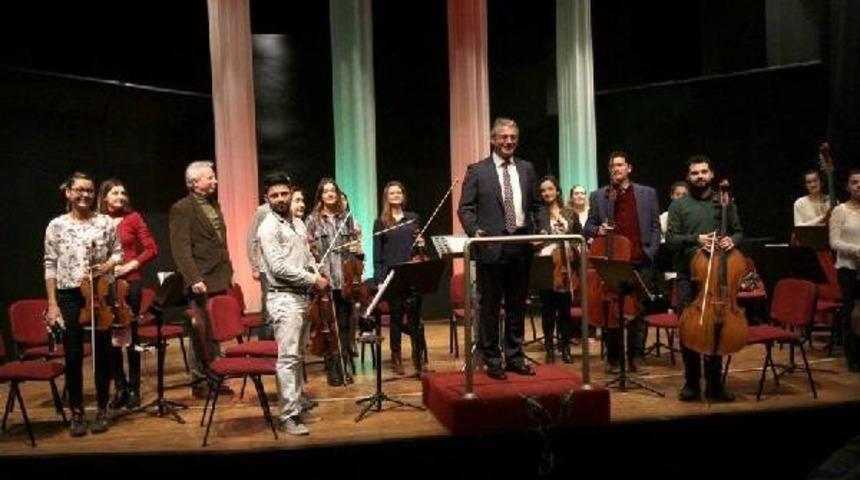 Karşıyaka Belediyesi Oda Orkestrası Kurdu