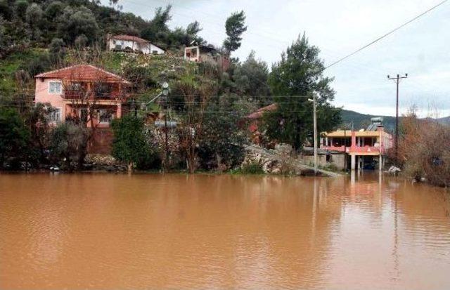 Seydikemer de Mahalle Sakinleri Evlerine D&ouml;nd&uuml; 1