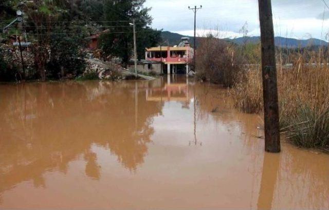 Seydikemer de Mahalle Sakinleri Evlerine D&ouml;nd&uuml; 3