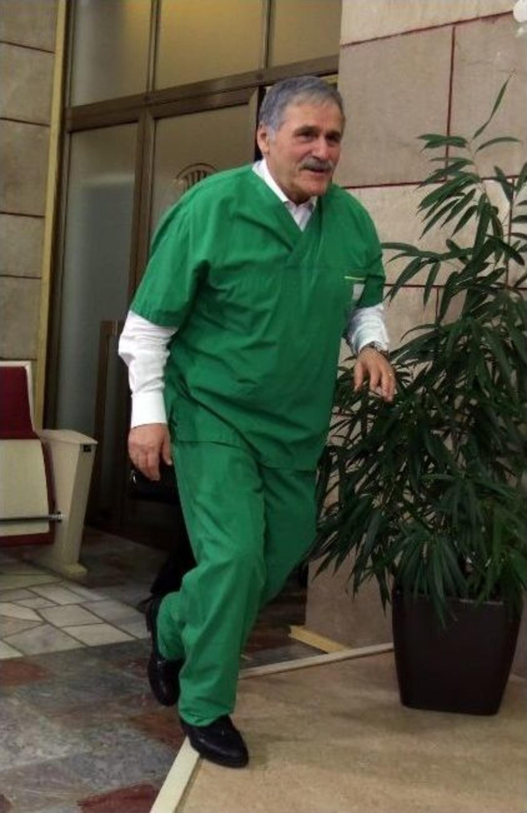 Chp&rsquo;li Vekilden İş&ccedil;i Kıyafetli Tepki