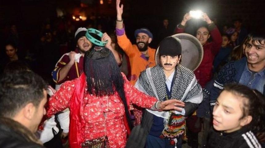 Diyarbakır&rsquo;da &ldquo;sere Sale&rdquo; Kutlandı