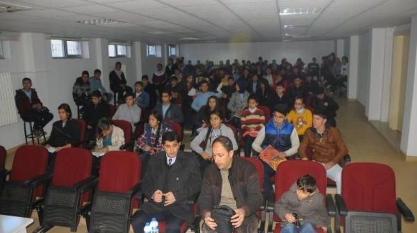 Yazar Saygılı'dan &Ouml;ğrencilere: Her Hafta Bir Kitap Okuyun