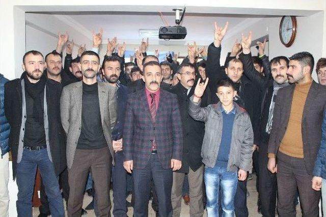 Erzurum Ülkü Ocakları, Çin’in Zulmünden Kaçan Uygur Türklerinin Türkiye’ Alınmamasınatepki Gösterdi