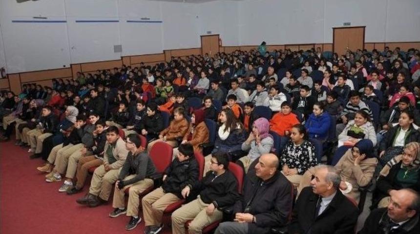 Aliağa&rsquo;da &Ouml;ğrencilere Motivasyon Semineri