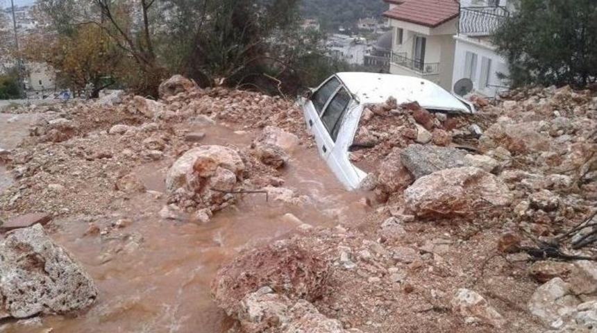 20 Yıl Sonra &Ccedil;ağladı Ama Ara&ccedil;ları Toprağa G&ouml;md&uuml;