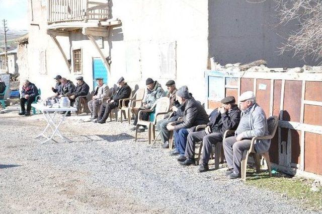 Çığ Altında Kalarak Hayatını Kaybeden Gencin Babasından ’ihmal’ İddiası