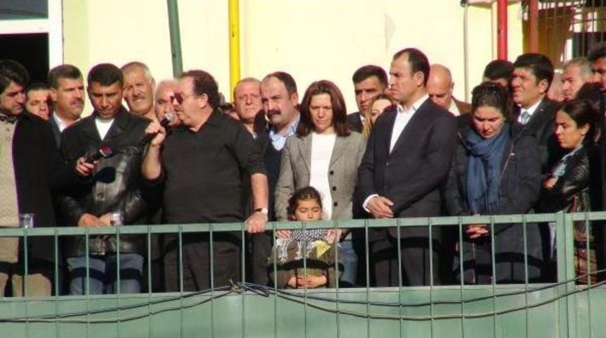 Hatip Dicle, Cizrelilere &Ouml;calan'ın Mesajını Iletti: Y&uuml;z&uuml; Kapalı Eylem Yapılmayacak