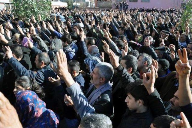 Hatip Dicle, Cizrelilere Öcalan'ın Mesajını Iletti: Yüzü Kapalı Eylem Yapılmayacak