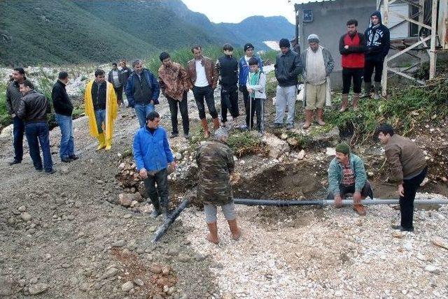 Demre&rsquo;de Sel Sonrası Onarım &Ccedil;alışmaları Son Hızla Devam Ediyor 1