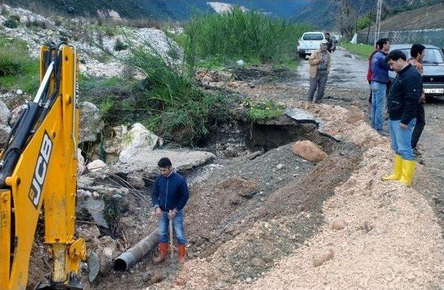 Demre&rsquo;de Sel Sonrası Onarım &Ccedil;alışmaları Son Hızla Devam Ediyor 3