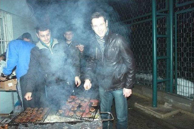 &Ouml;zkahya, Yalova&rsquo;da Hakem Arkadaşları İle Mangal Partisi Yaptı 1