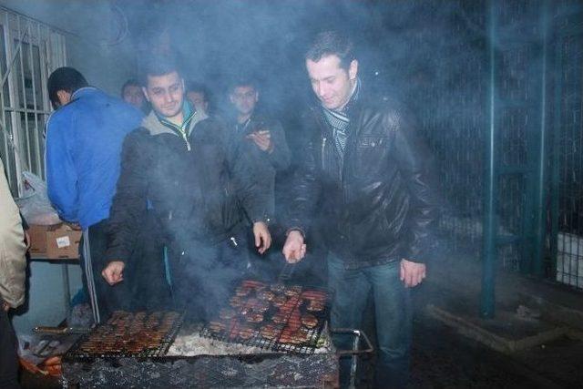 &Ouml;zkahya, Yalova&rsquo;da Hakem Arkadaşları İle Mangal Partisi Yaptı 2