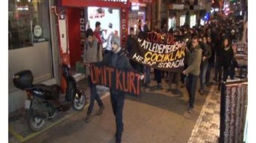 Hdp'liler Şırnak'ta &Ouml;len &Uuml;mit Kurt I&ccedil;in Y&uuml;r&uuml;d&uuml;