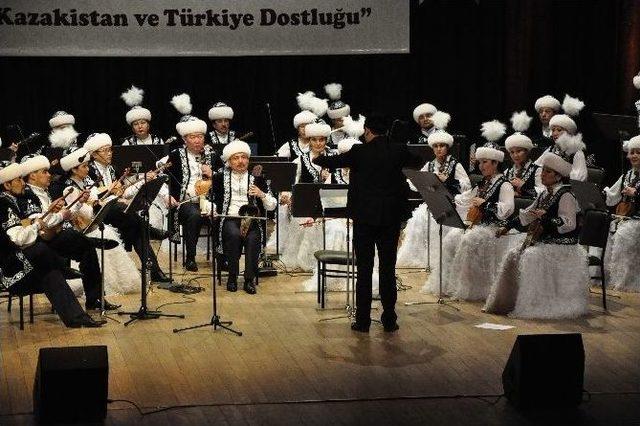 Kazakistan Ve Türkiye Dostluğu Konseri